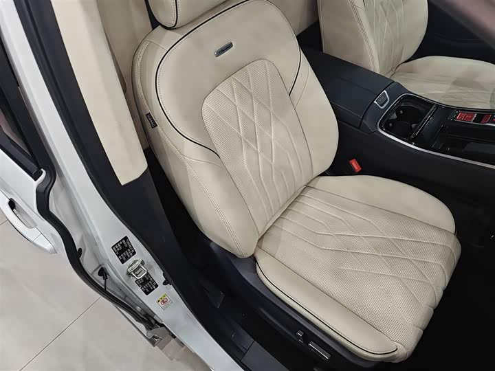 Фото 25 - GAC Trumpchi M8