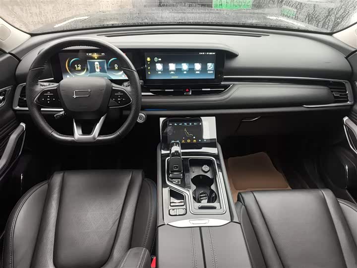 Фото 10 - Bestune T99