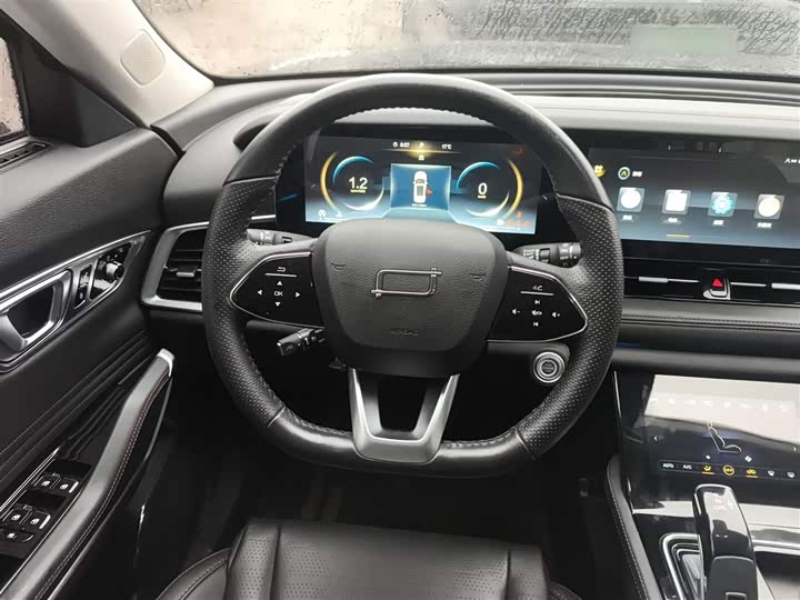 Фото 11 - Bestune T99