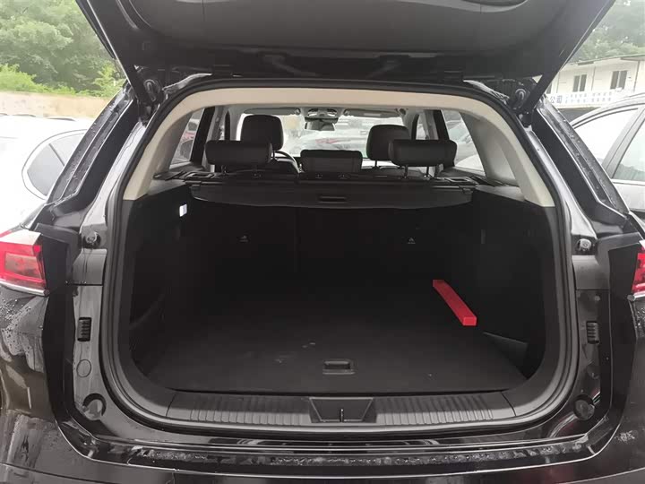 Фото 19 - Bestune T99