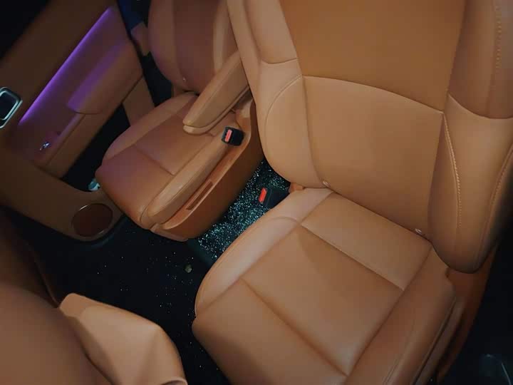 Фото 15 - LiXiang L9