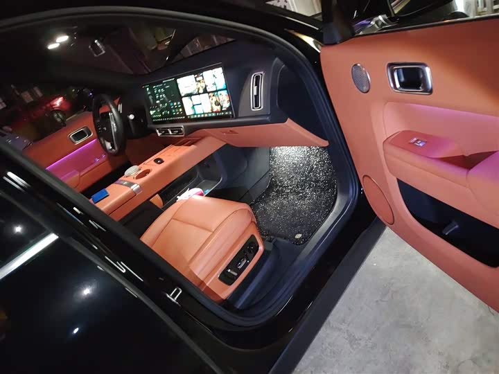 Фото 20 - LiXiang L9