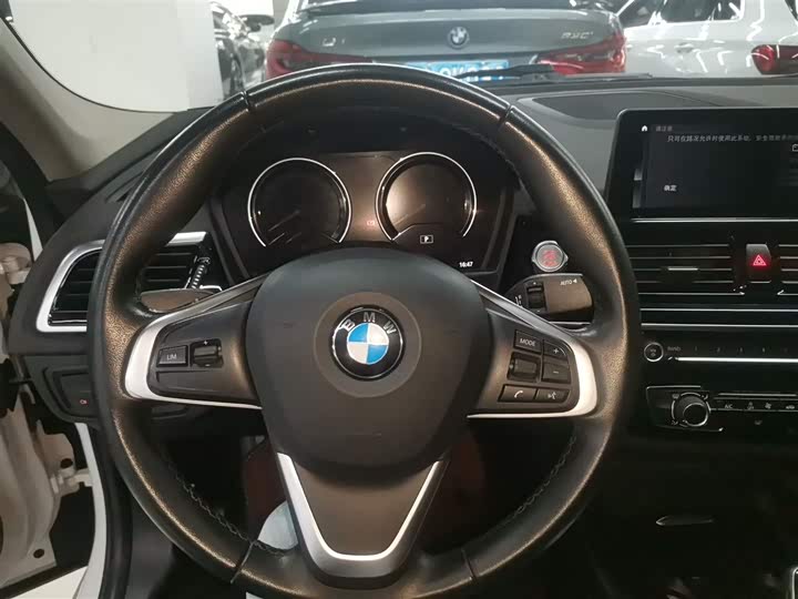 Фото 11 - BMW 1 Series