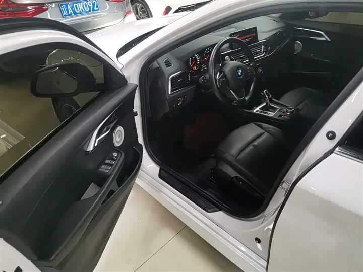 Фото 16 - BMW 1 Series