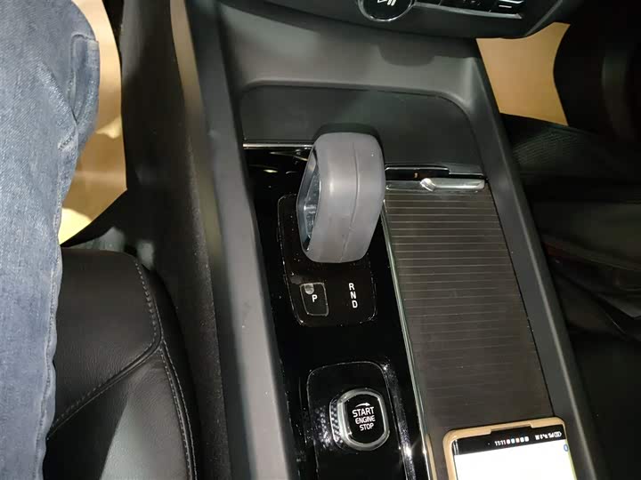 Фото 14 - Volvo XC60