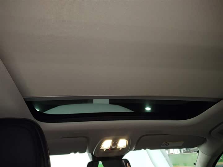 Фото 18 - Volvo XC60