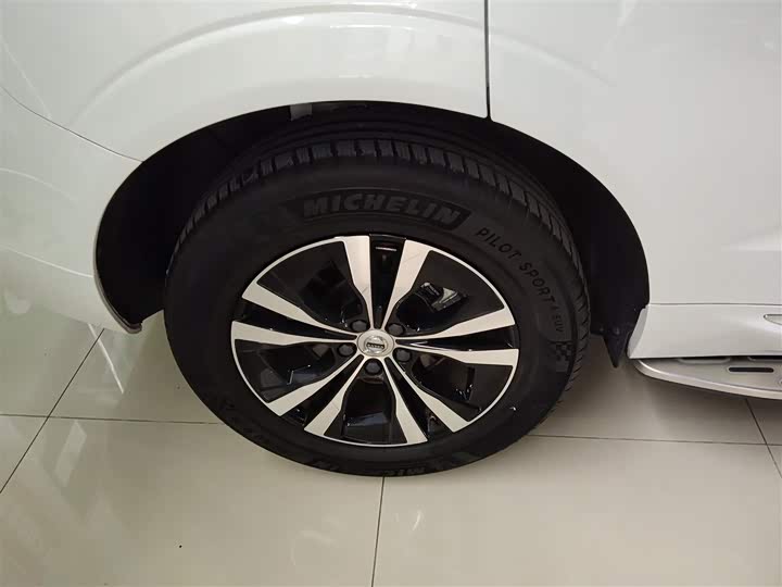 Фото 26 - Volvo XC60