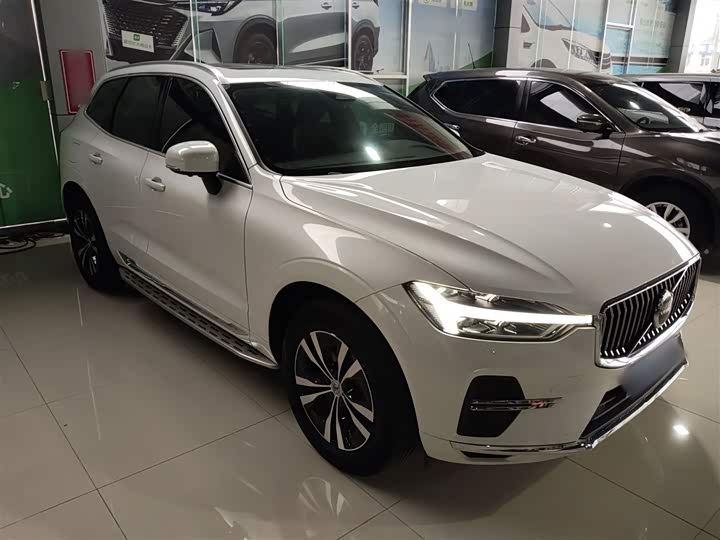 Фото 4 - Volvo XC60