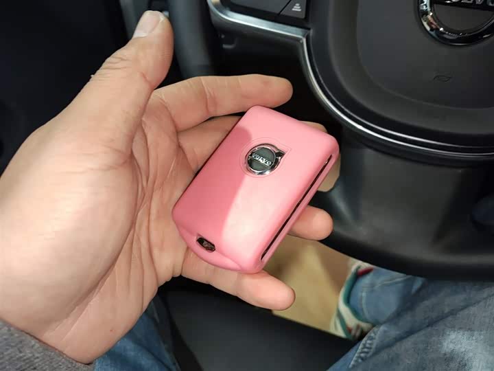 Фото 9 - Volvo XC60