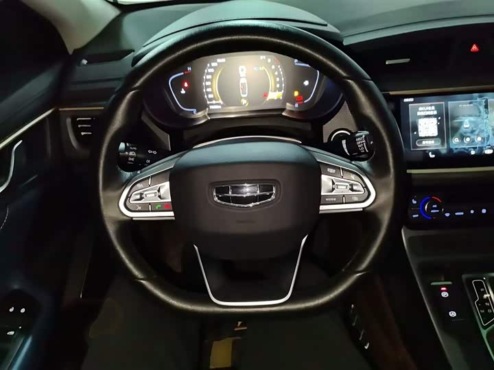 Фото 11 - Geely Emgrand GL