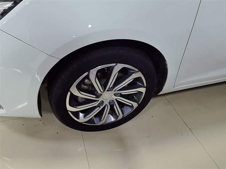 Фото 23 - Geely Emgrand GL