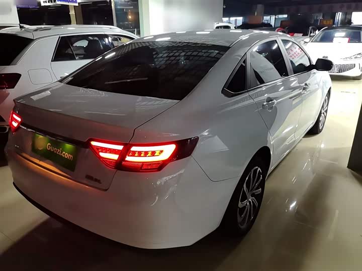 Фото 7 - Geely Emgrand GL