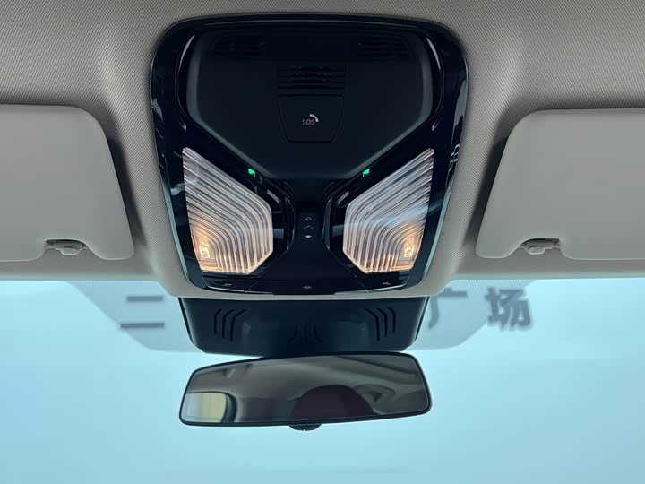 Фото 19 - BMW i3