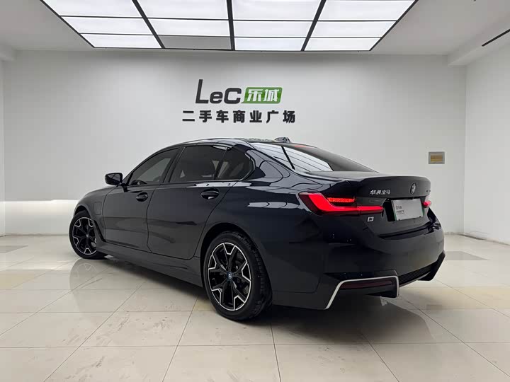 Фото 22 - BMW i3