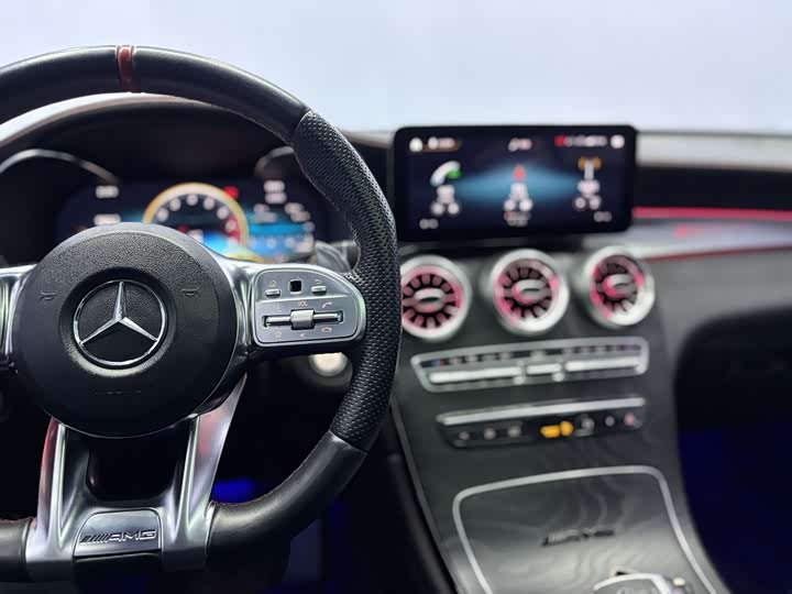 Фото 17 - Mercedes-Benz GLC-Class AMG