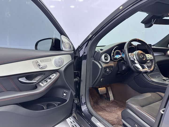 Фото 18 - Mercedes-Benz GLC-Class AMG