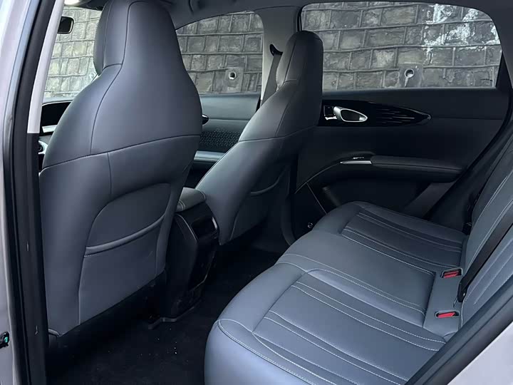 Фото 5 - Geely Galaxy Geome