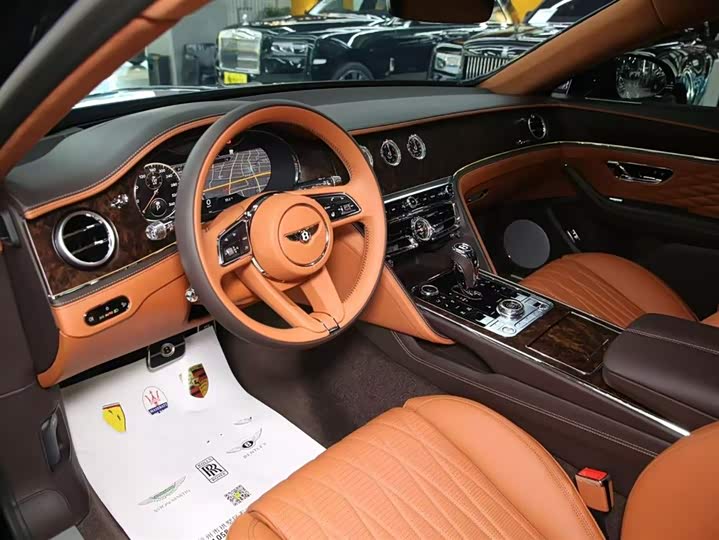 Фото 4 - Bentley Flying Spur