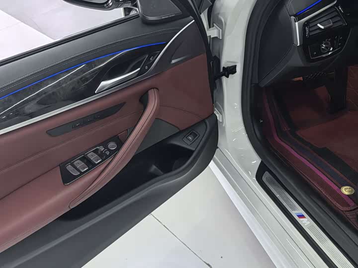 Фото 7 - BMW 5 Series