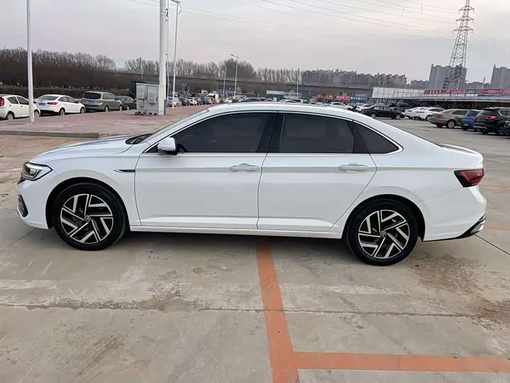 Фото 10 - Volkswagen Sagitar L