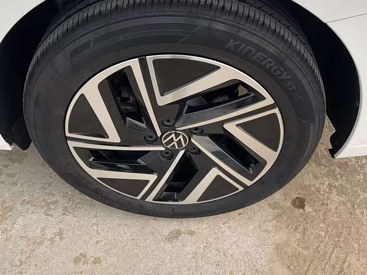 Фото 13 - Volkswagen Sagitar L