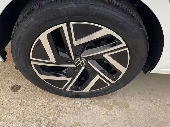 Фото 17 - Volkswagen Sagitar L