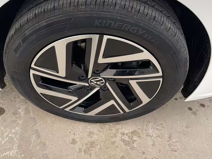 Фото 19 - Volkswagen Sagitar L