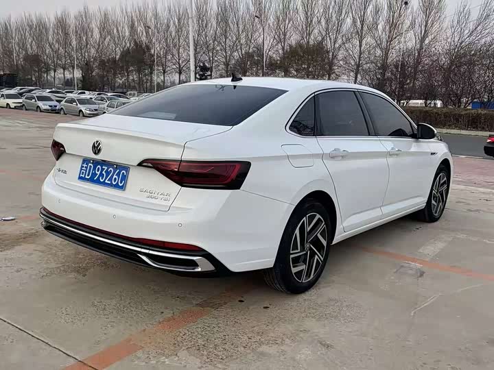 Фото 9 - Volkswagen Sagitar L