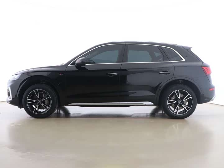 Фото 7 - Audi Q5L