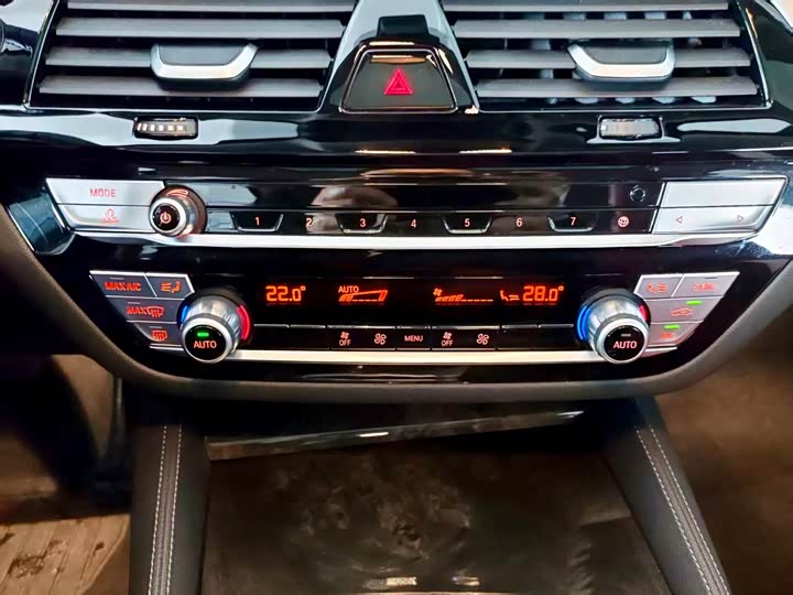 Фото 12 - BMW 5 Series