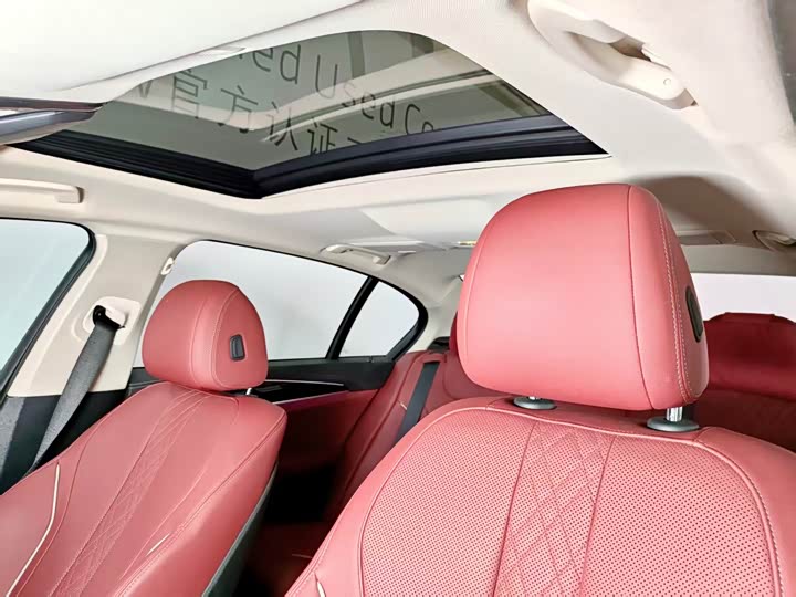 Фото 5 - BMW 5 Series