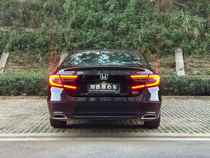 Фото 5 - Honda Accord