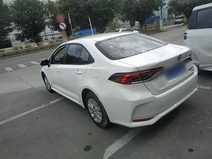 Фото 5 - Toyota Corolla