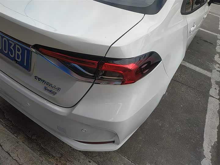 Фото 8 - Toyota Corolla