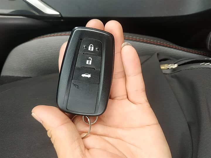 Фото 9 - Toyota Corolla