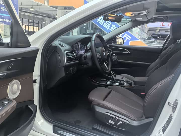 Фото 10 - BMW 1 Series