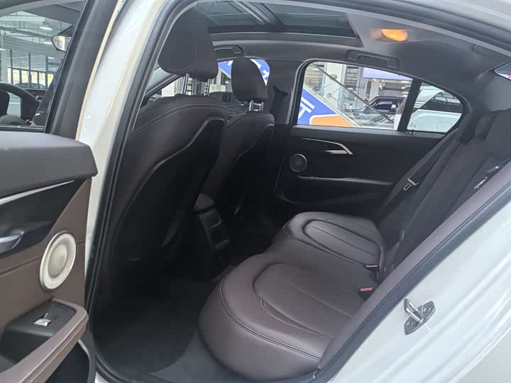 Фото 11 - BMW 1 Series