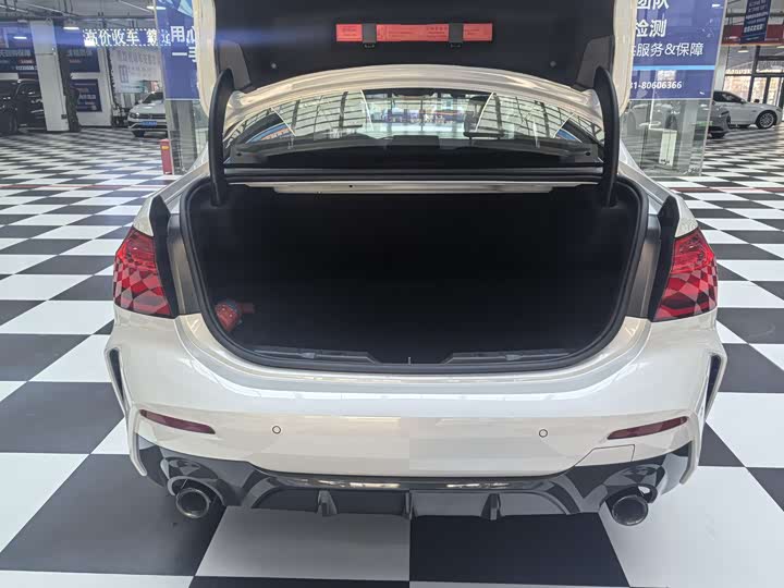 Фото 6 - BMW 1 Series