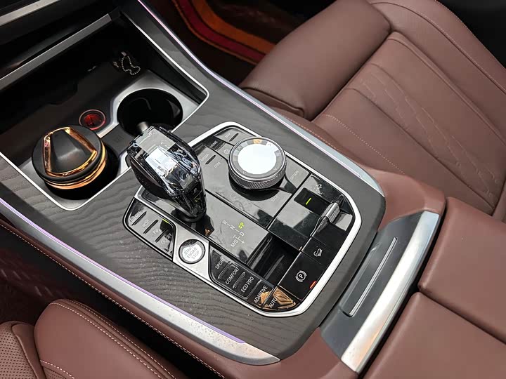 Фото 10 - BMW X7