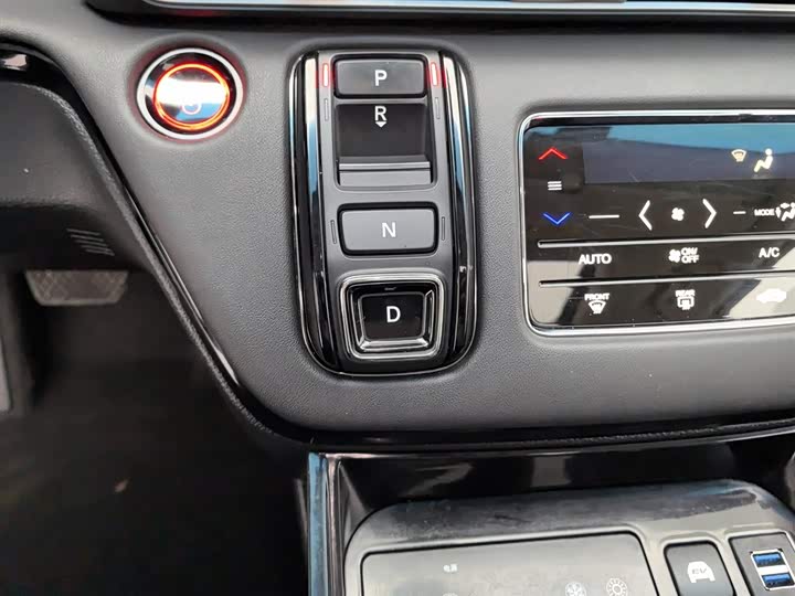 Фото 13 - Honda Elysion