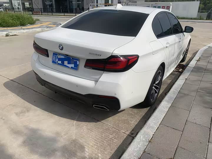Фото 3 - BMW 5 Series