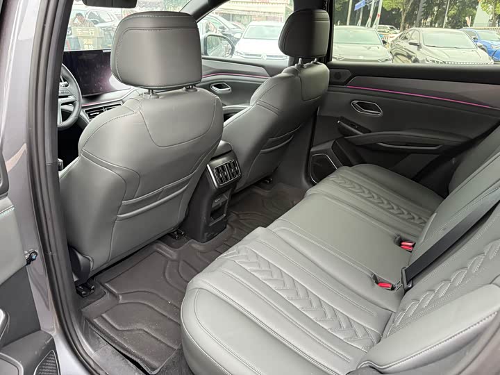 Фото 8 - BYD Song L DM-i Hybrid