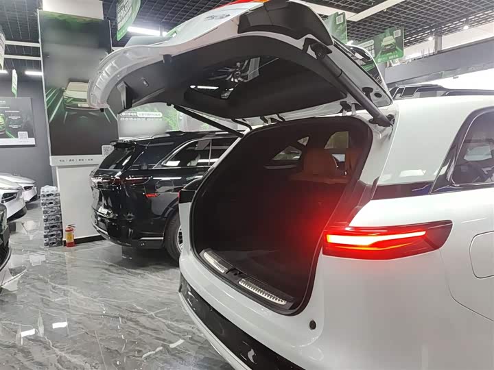 Фото 19 - XPeng G9