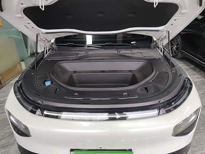 Фото 20 - XPeng G9