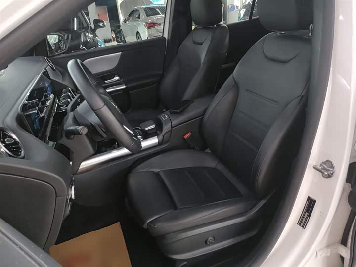 Фото 15 - Mercedes-Benz GLA-Class