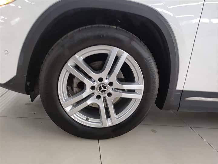 Фото 23 - Mercedes-Benz GLA-Class