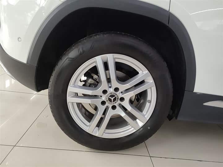 Фото 26 - Mercedes-Benz GLA-Class