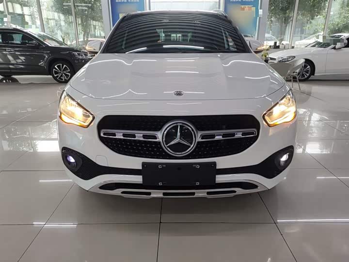 Фото 3 - Mercedes-Benz GLA-Class