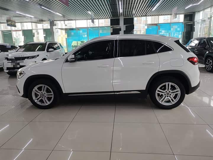 Фото 5 - Mercedes-Benz GLA-Class