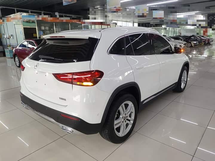 Фото 7 - Mercedes-Benz GLA-Class